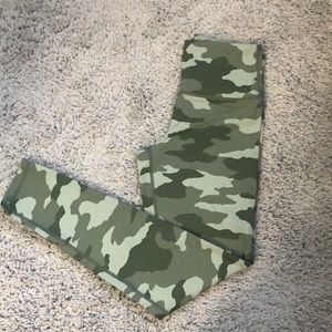 American eagle leggings Camo